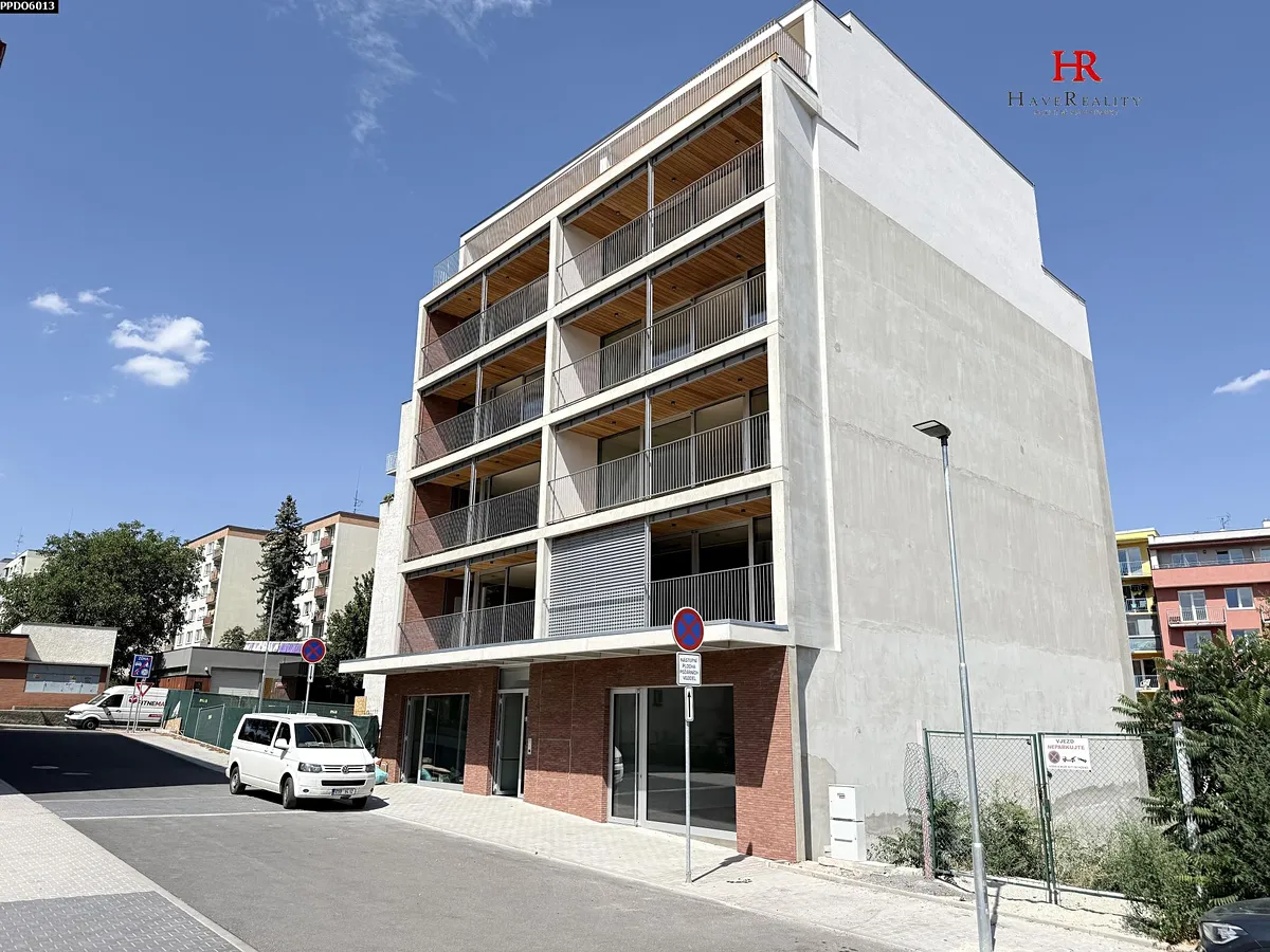 Pronájem obchodního prostoru 65 m²